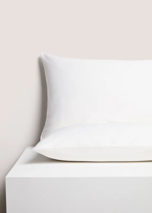 2 Pack White Housewife 300 Thread Count Pillowcases