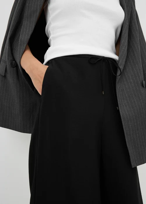 Black Twill Wide Leg Culottes - 10 Image 3