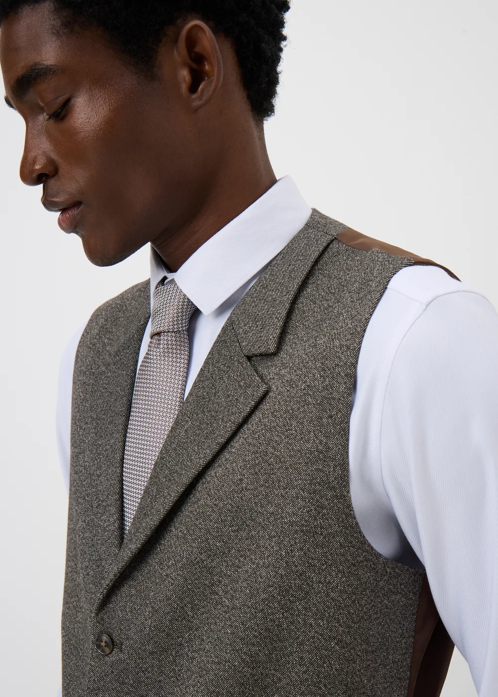 Taylor & Wright Brompton Brown Twill Suit Waistcoat - XS Image 3
