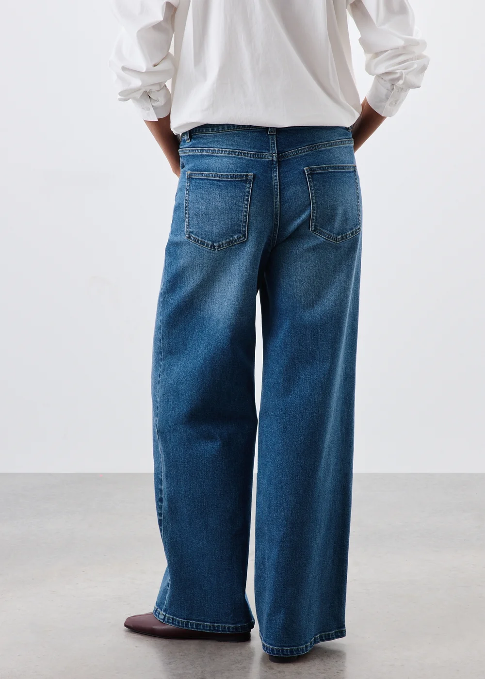 Blue Stretch Mid Rise Wide Leg Jeans - 24/L29 Image 2
