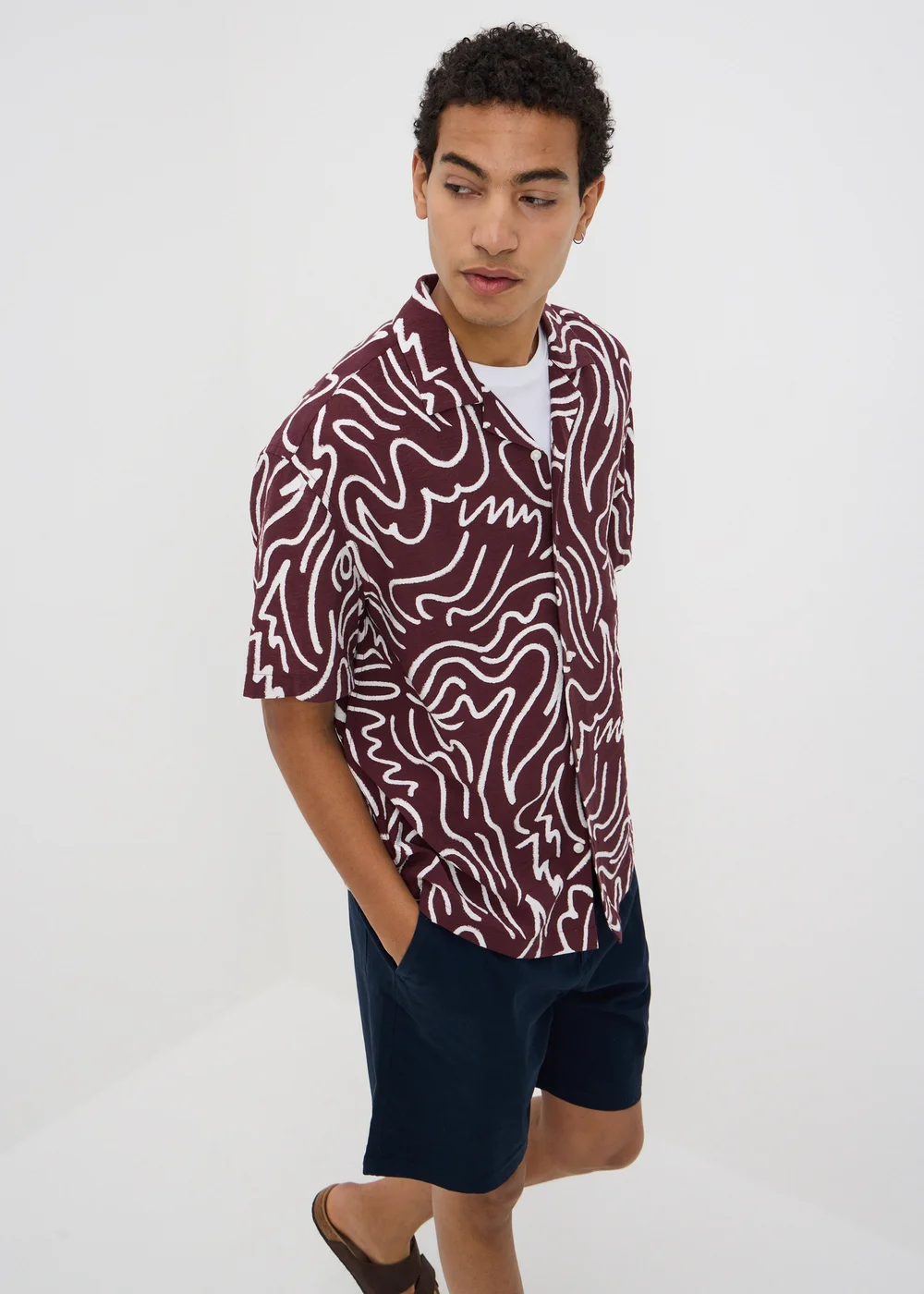 Burgundy Abstract Print Short Sleeve Shirt - S Image 1