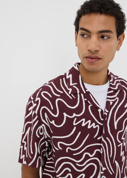 Burgundy Abstract Print Short Sleeve Shirt - S Image 3