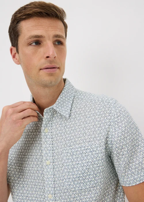 Ecru Geometric Regular Fit Short Sleeve Shirt - S Image 3
