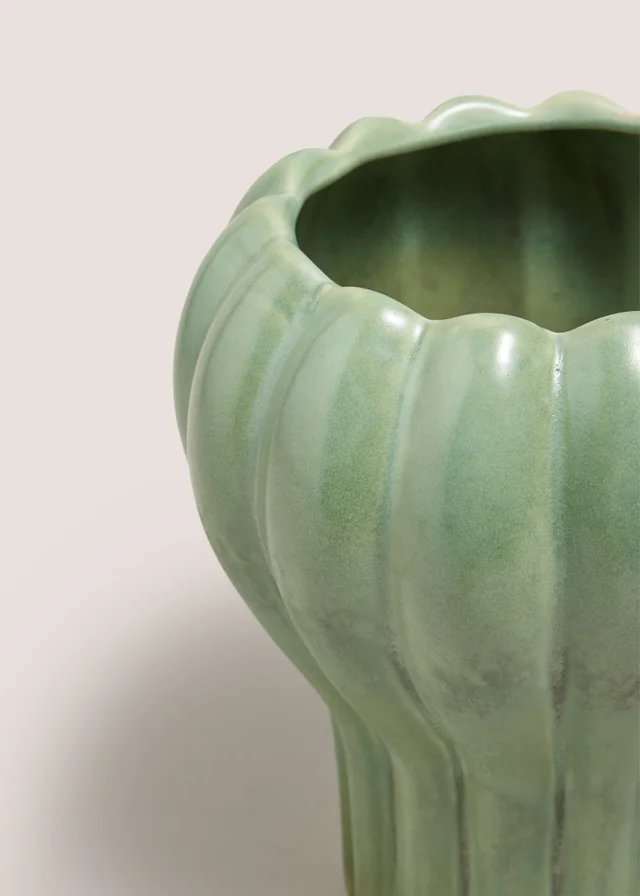 Green Reactive Ribbed Vase