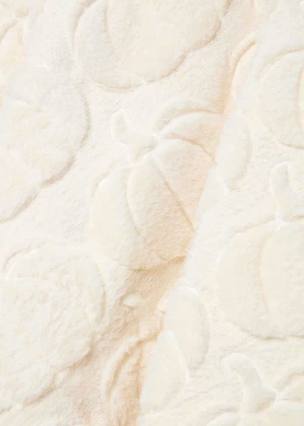 Cream Pumpkin Embossed Fleece Throw Image 2