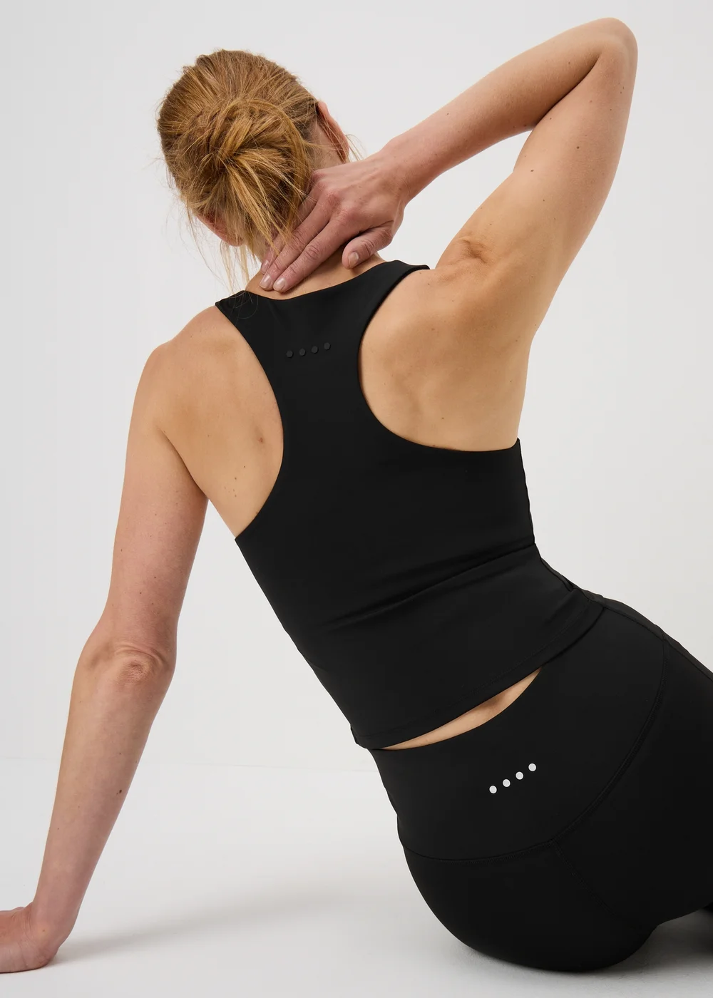 Souluxe Black Sports Crop Top Vest - 6 Image 1
