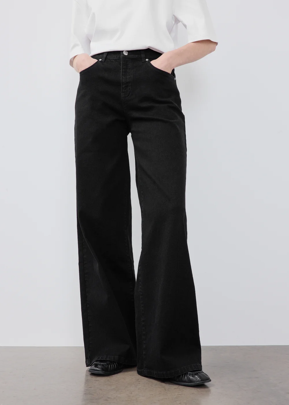 Black Stretch Wide Leg Jeans - 10/L29 Image 4