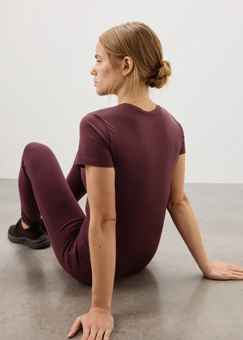 Souluxe Burgundy Fitted T-Shirt - 6 Image 2