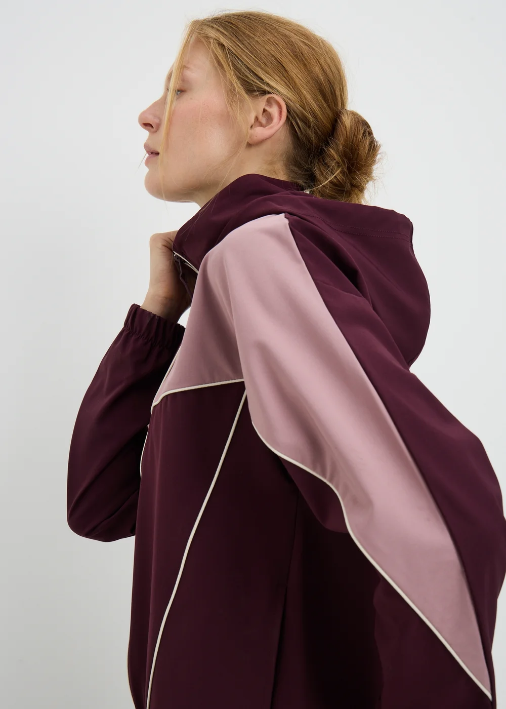 Souluxe Burgundy Piped Running Jacket - S Image 3