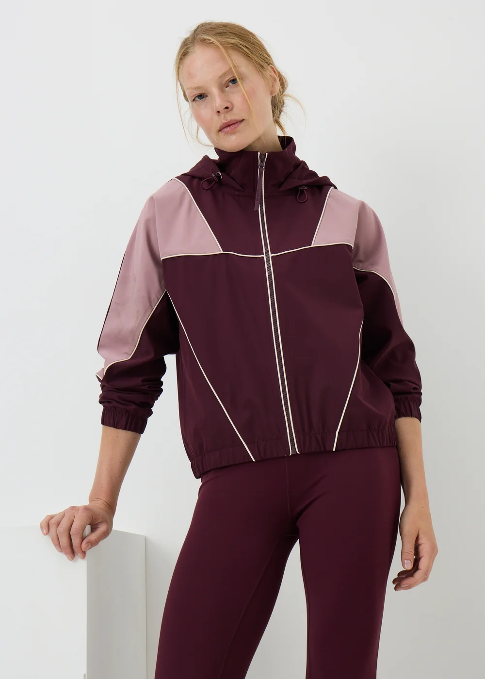 Souluxe Burgundy Piped Running Jacket - S Image 1