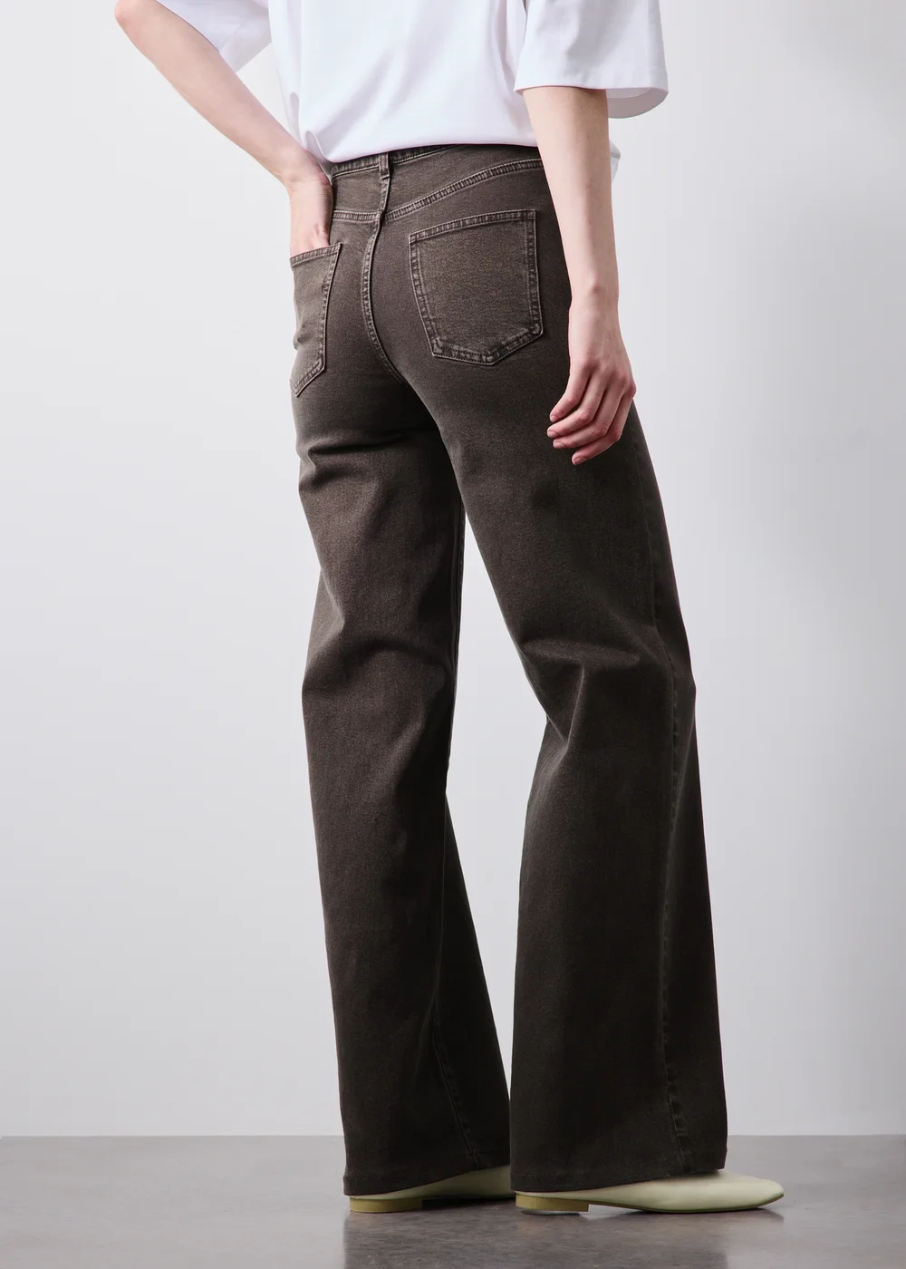 Chocolate Brown Stretch Mid Rise Wide Leg Jeans - 24/L29 Image 2