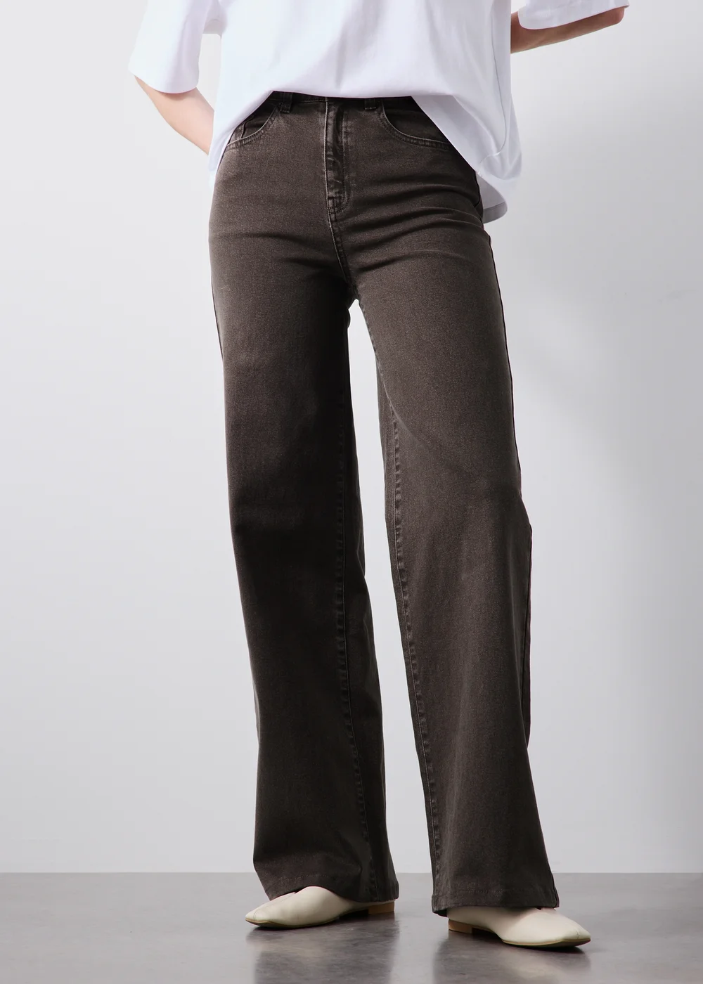 Chocolate Brown Stretch Mid Rise Wide Leg Jeans - 24/L29 Image 4
