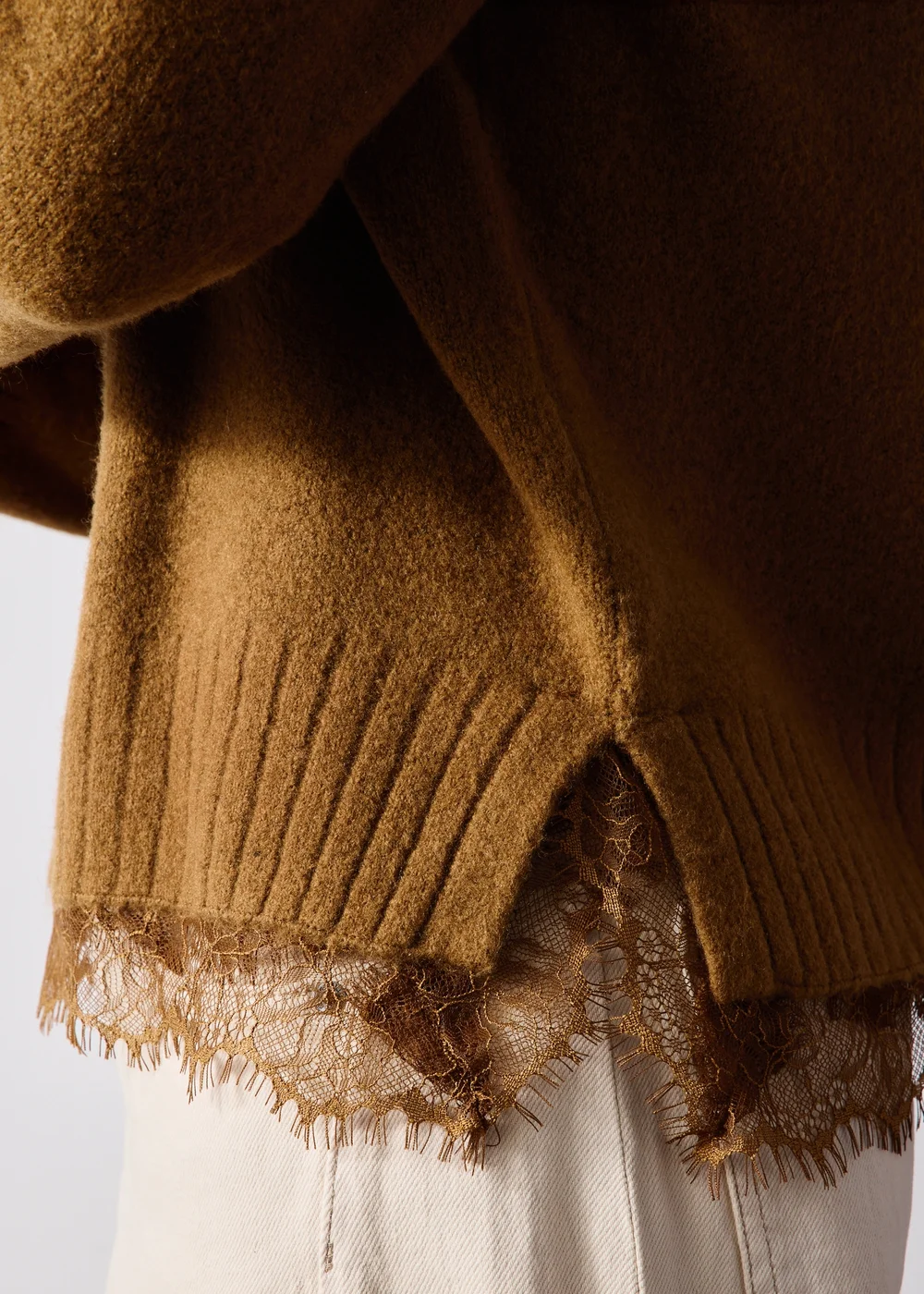 Ginger Lace Hem Knitted Jumper - XS Image 4