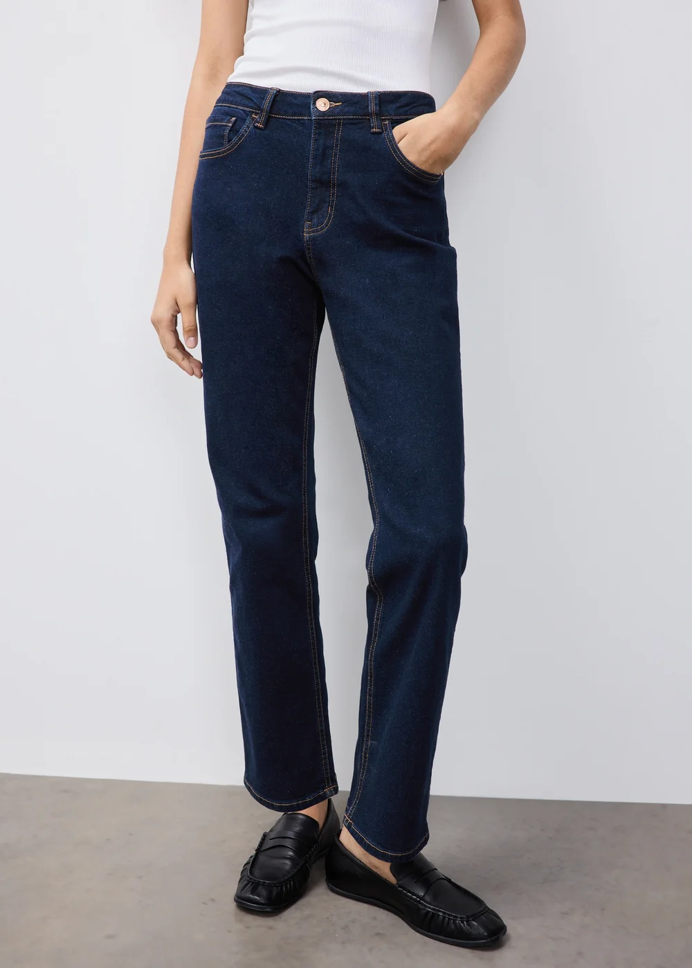 Rinse Wash Stretch Mid Rise Straight Leg Jeans - 24/L29 Image 2