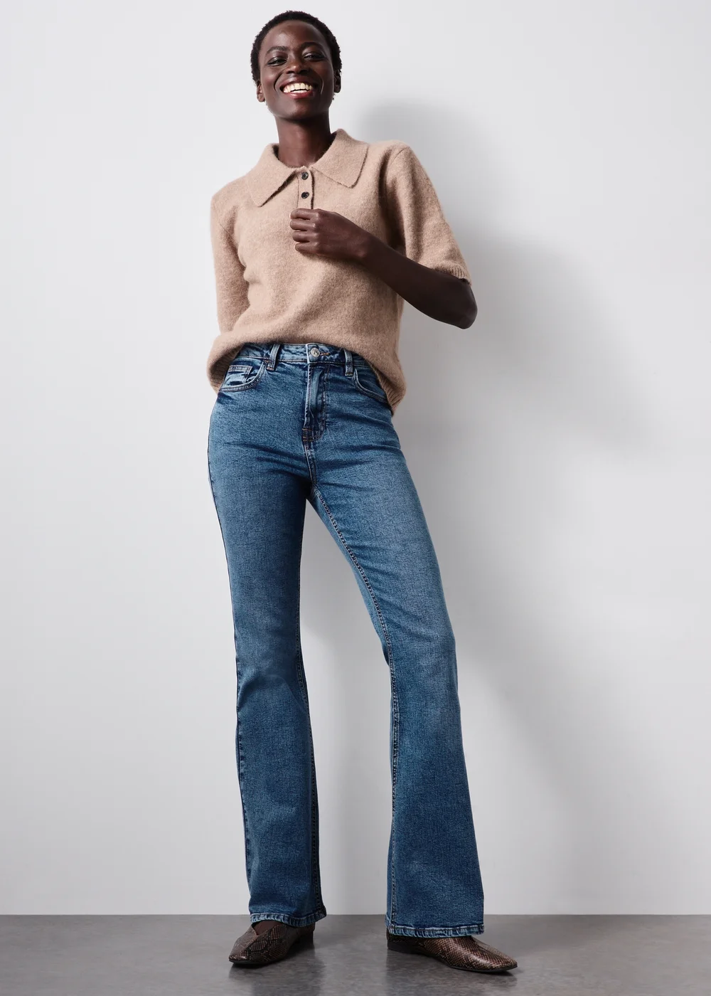 Mid Wash Bootcut Jeans - 26/L29 Image 1