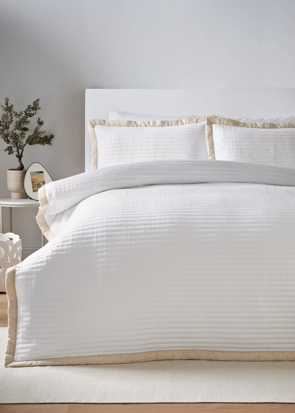 White Stitched Linen Edge Duvet Set - Double Image 1