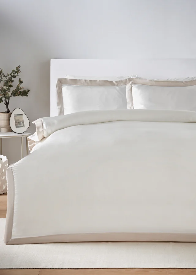 White Silk Look Border Duvet Set