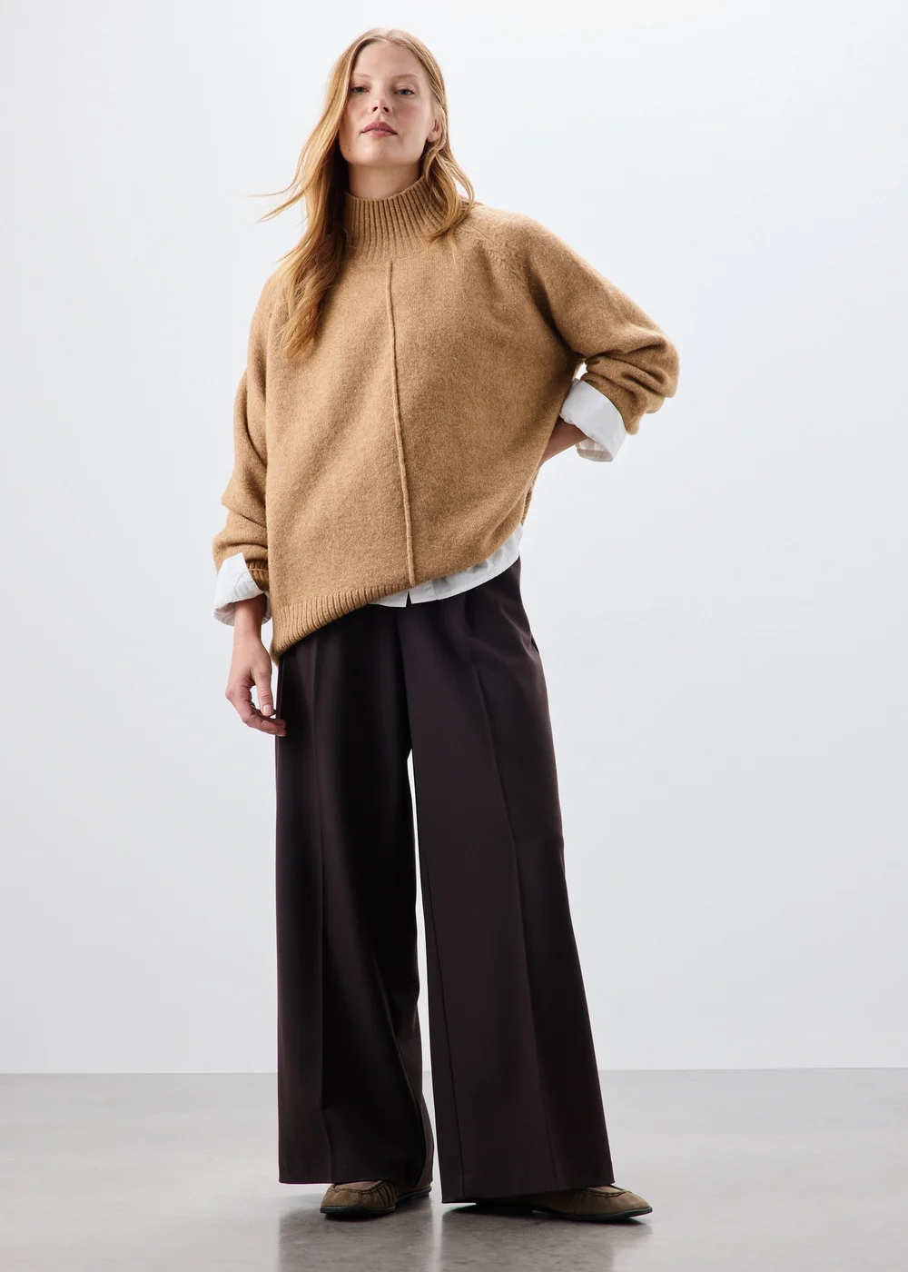 Camel Funnel Neck Jumper - XS Image 5