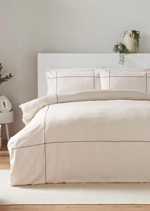 White Contrast Stitch Duvet Set - Double Image 1