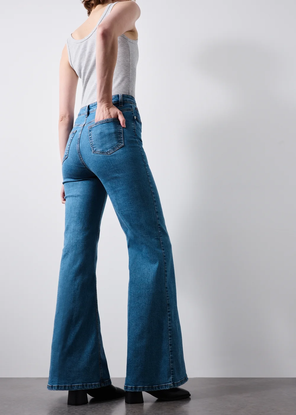 Blue Mid Wash Flared Jeans - 24/L29 Image 2