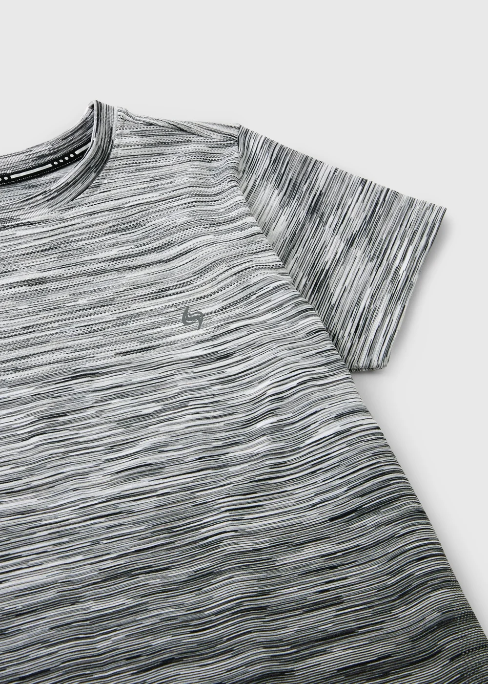 Souluxe Boys Black Seamless Sports T-Shirt (6-15yrs) - 6-7 Yrs Image 2