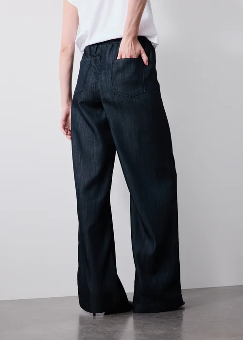 Dark Wash Indigo Mid Rise Comfort Jeans - 24/L29 Image 2