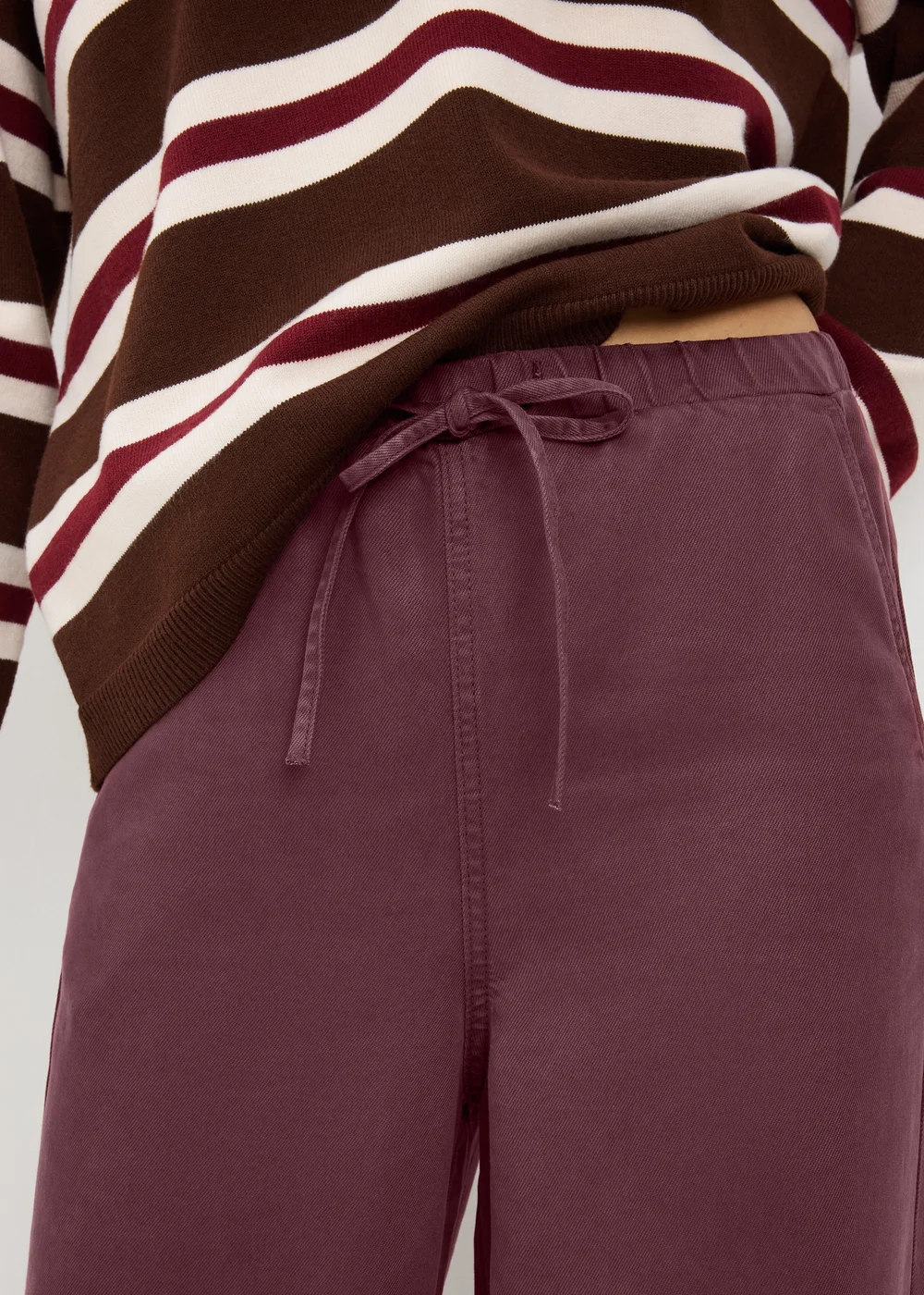 Burgundy Mid Rise Wide Leg Comfort Jeans - 24/L29 Image 3