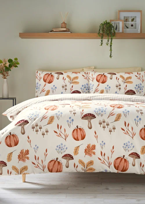 Orange Pumpkin Printed Duvet Set - Single Image 1