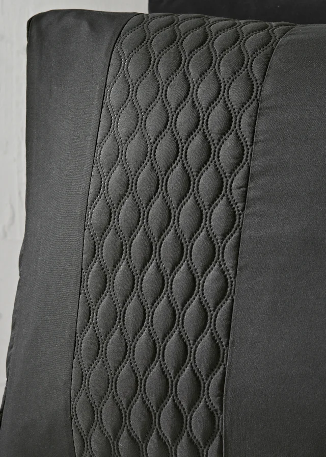 Black Pinsonic Duvet Set