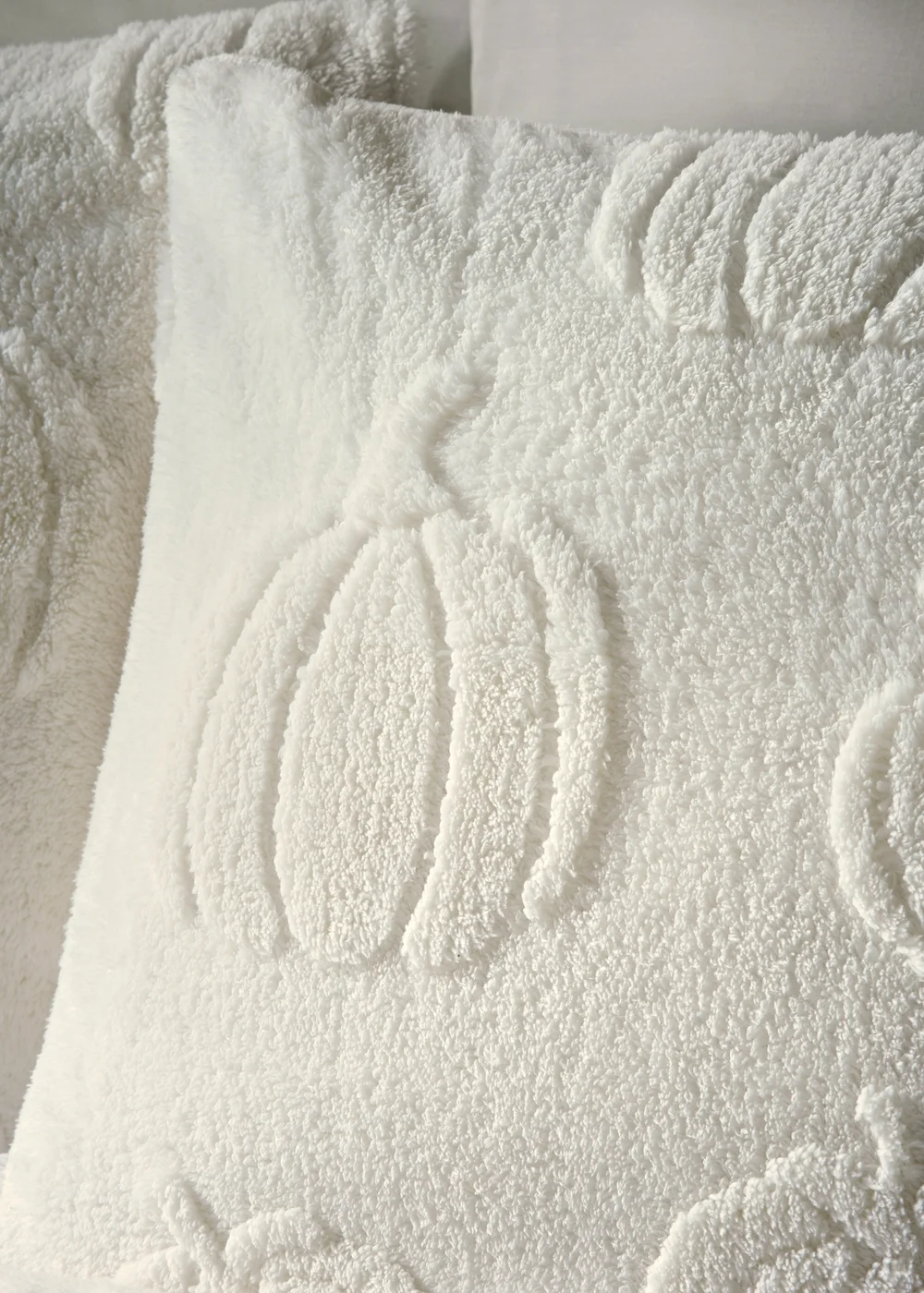 Cream Pumpkin Embossed Fleece Duvet Set - Single Image 2