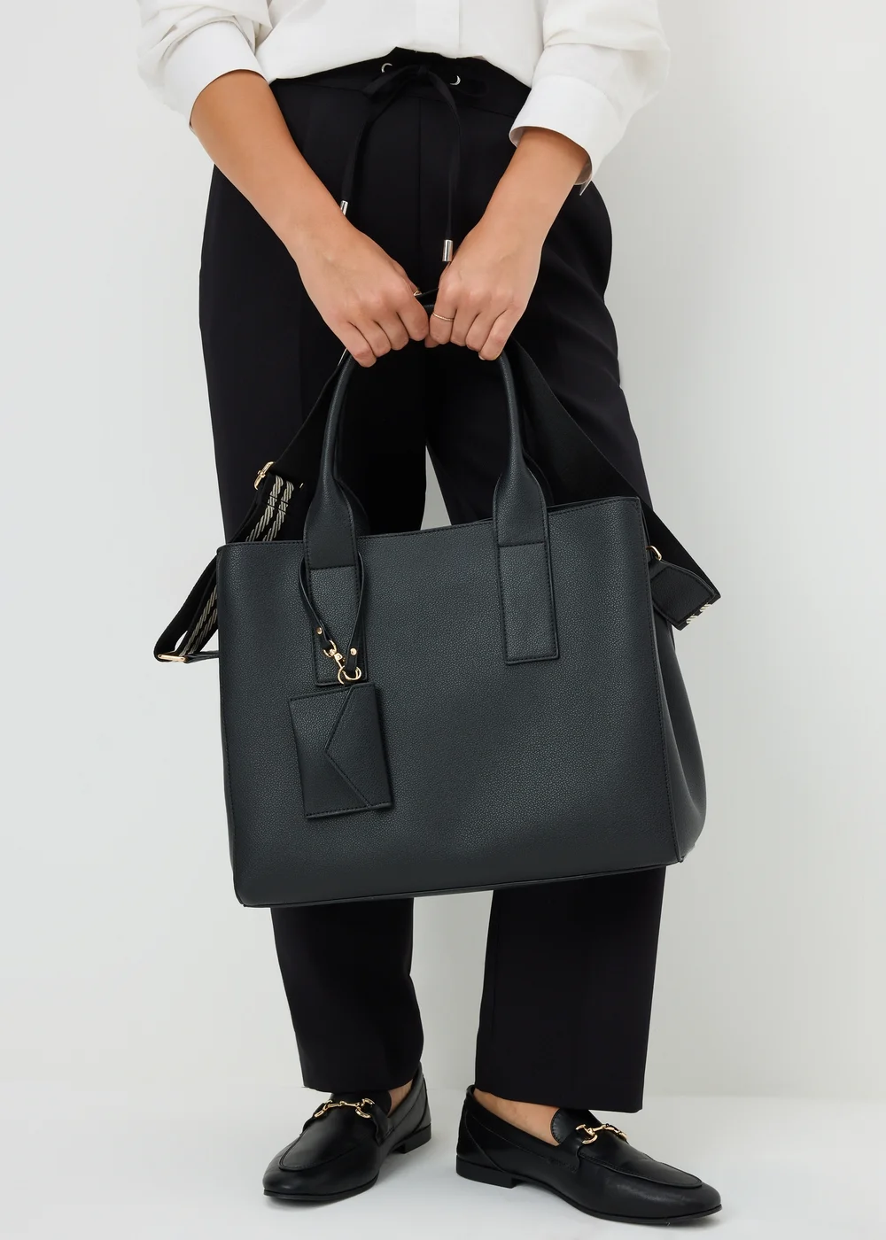 Black XL Triple Compartment Bag - One Size Image 2