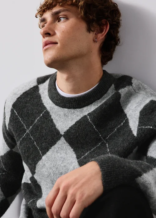 Grey Argyle Crew Neck Jumper - S Image 4