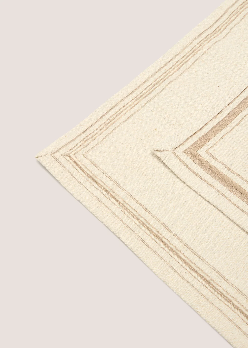 2 Pack Ivory Stitch Border Placemats Image 2