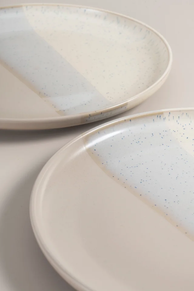 2 Pack Cream Reactive Dinner Plates