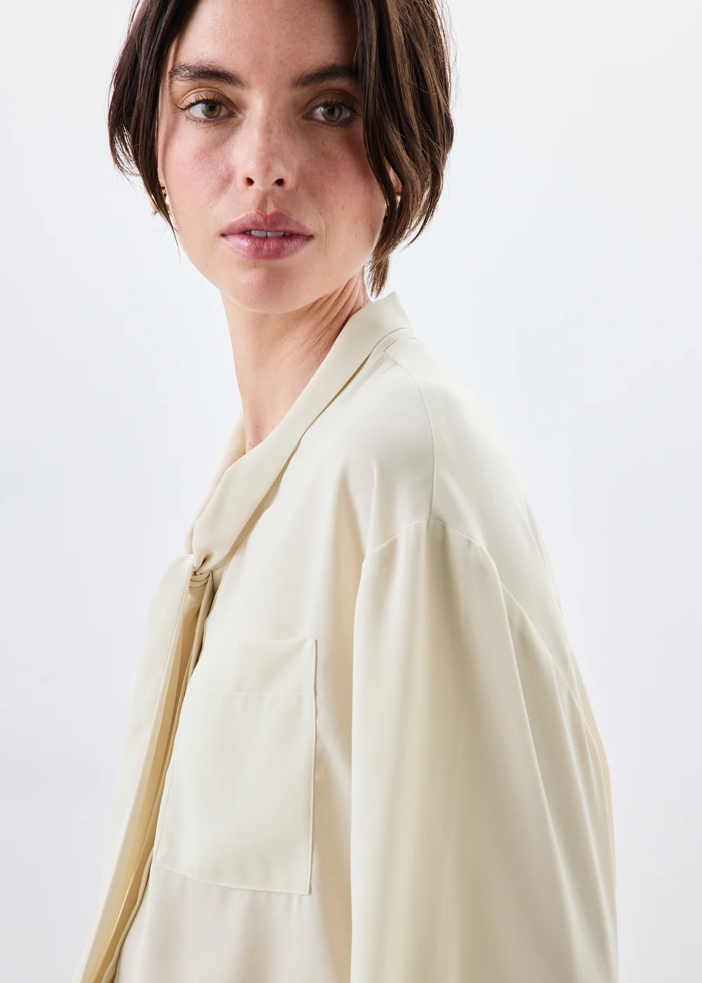 Cream Tie Neck Pussy Bow Blouse - 8 Image 2