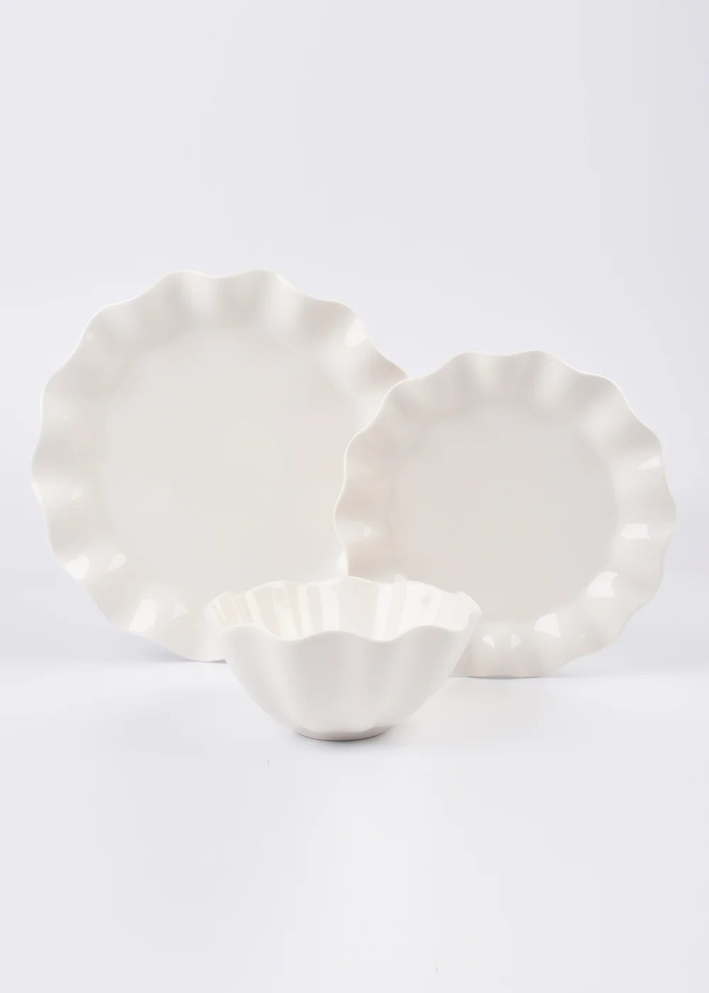 12 Piece White Wave Dinner Set Image 1