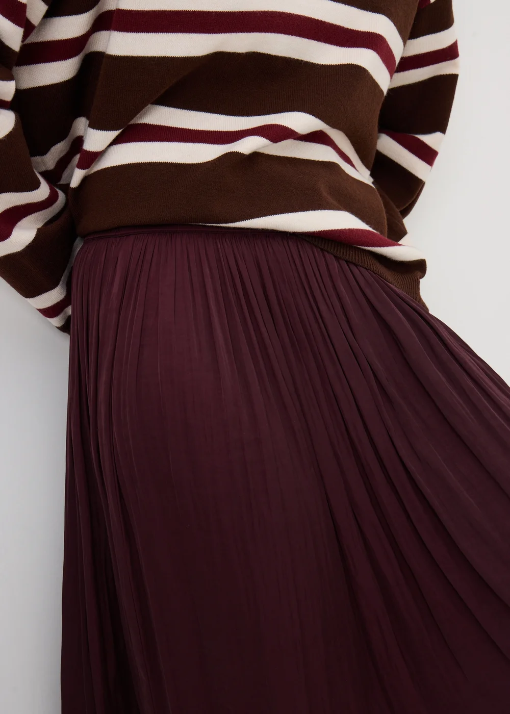 Wine Crinkle Satin Midaxi Skirt - 18 Image 3