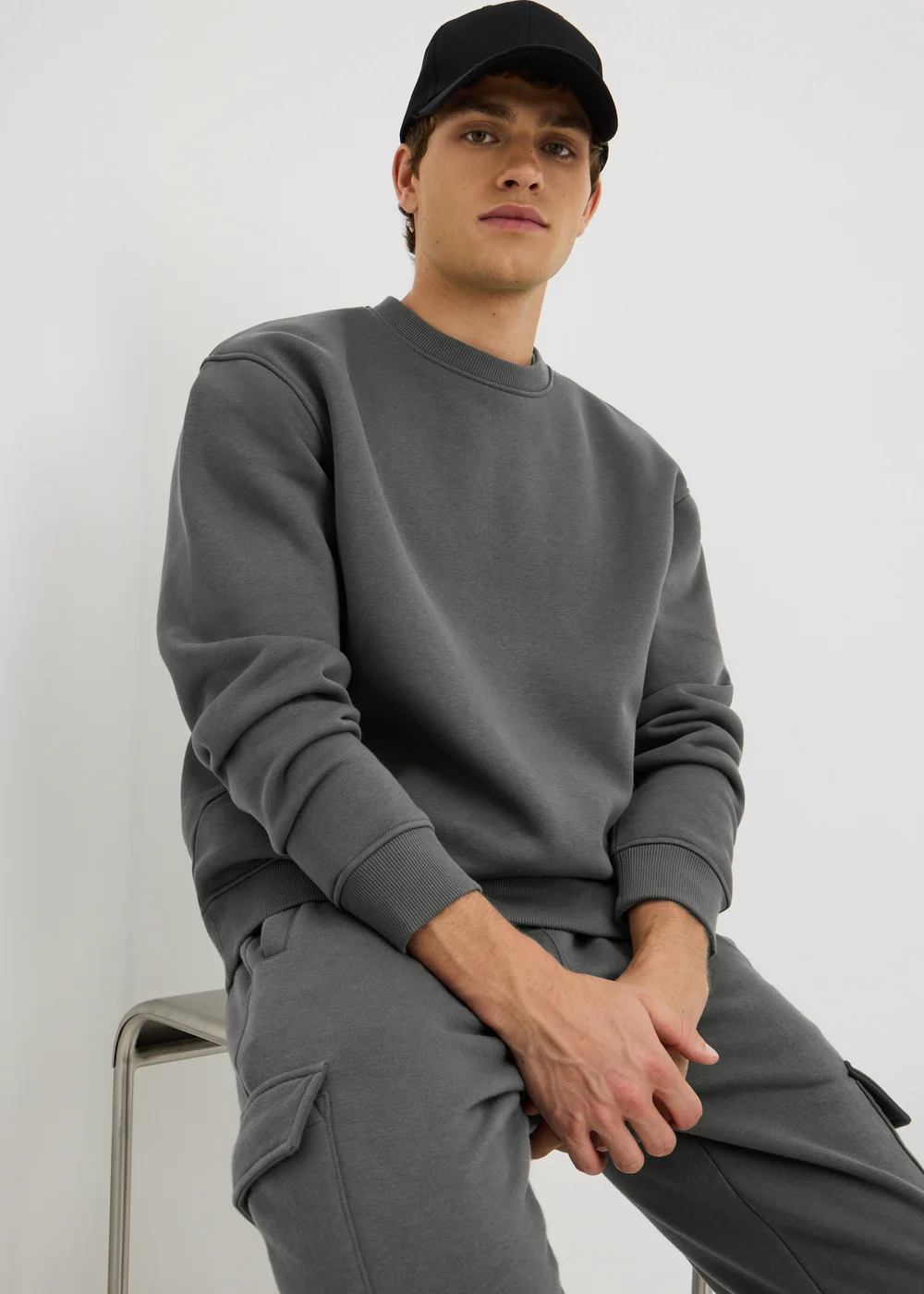 Grey Relaxed Crew Neck Sweatshirt - S Image 1
