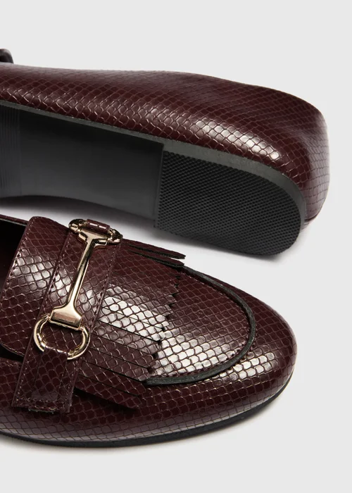 Burgundy Fringed Metal Bar Loafer - 3 Image 4
