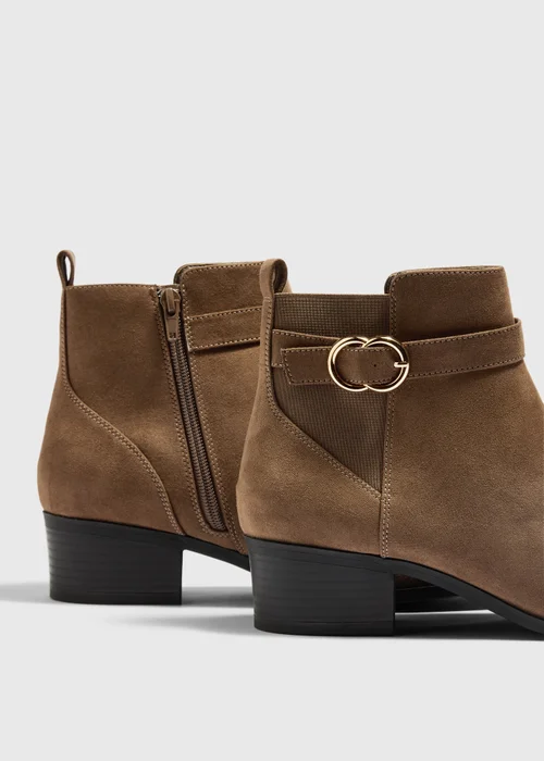 Taupe Block Heal Chelsea Boots - 3 Image 2
