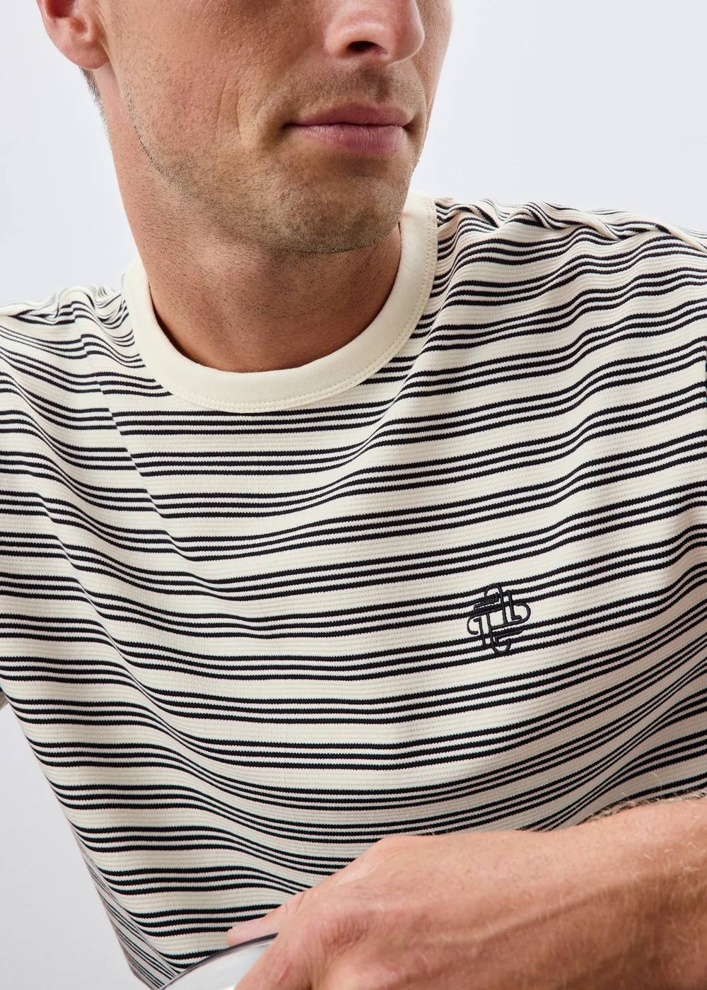 Black Striped Textured T-Shirt - S Image 3