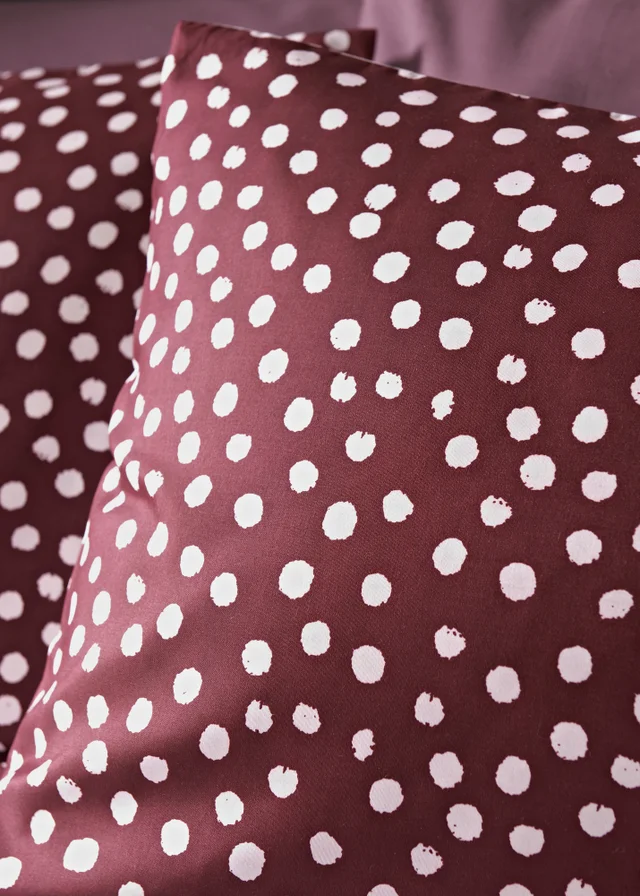 Burgundy Spotted Duvet Set & Fitted Sheet Bundle