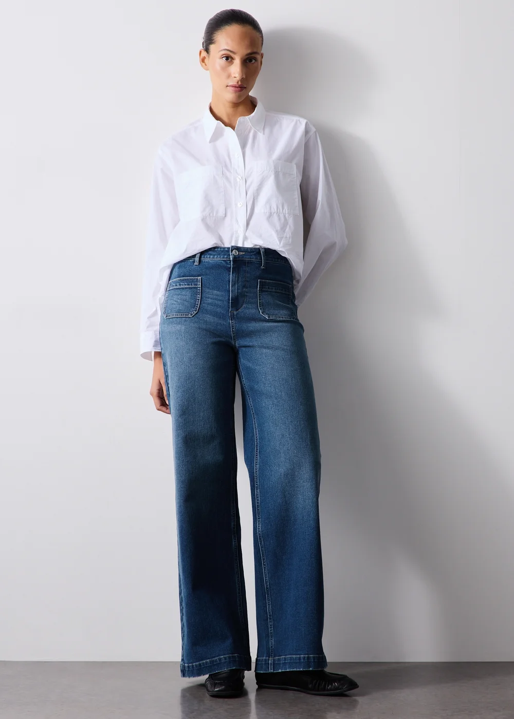 Mid Wash Stretch Pocket Front Mid Rise Wide Leg Jeans - 28/L29 Image 4