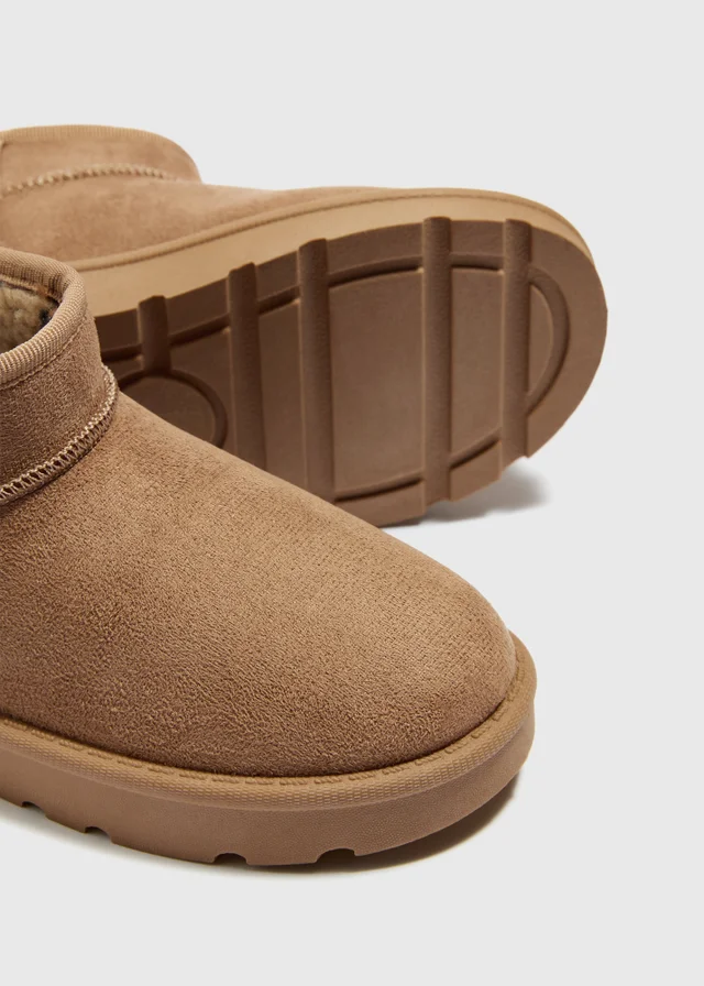Girls Tan Snug Boot (Younger 12-Older 5)