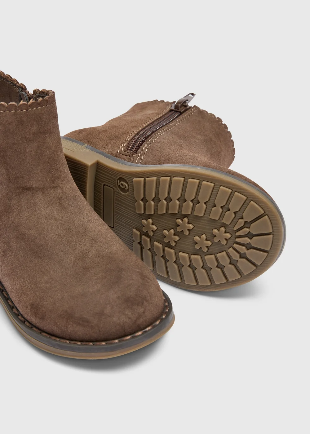Girls Brown Chelsea Boots (Younger 4-Older 2) - Size 4 Infants Image 2