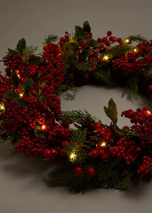 Red Pre Lit Christmas Wreath Image 2