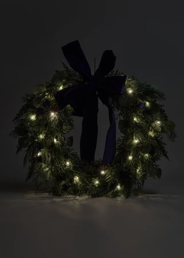 Navy Winter Berry Pre-Lit Christmas Wreath