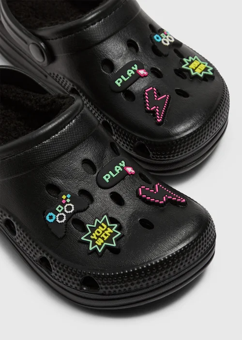 Boys Black Game On Clogs (Younger 8-Older 6) - 8-9 Infants Image 2