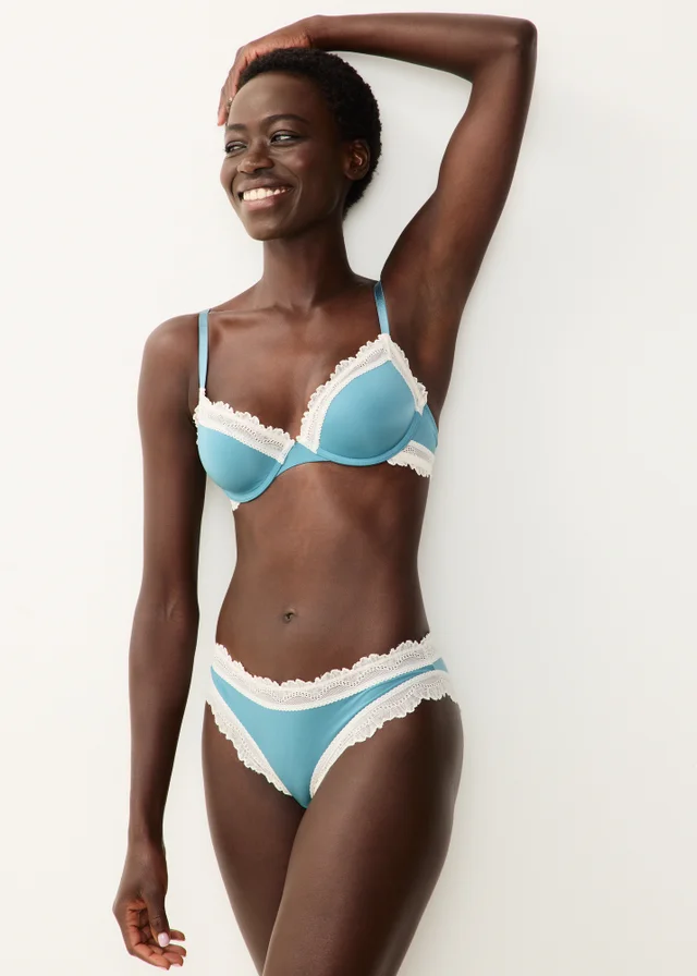 Teal Lace Trim Bar