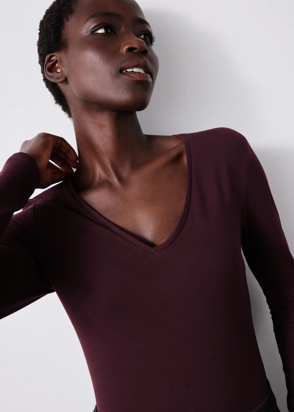Burgundy Long Sleeve Fitted V-Neck Top - 8 Image 4